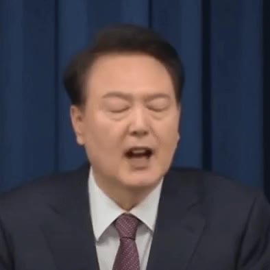 썩열 윤석열 대통령 웃음 폭소 눈감고 입벌림 정치인 짤방 박장대소
