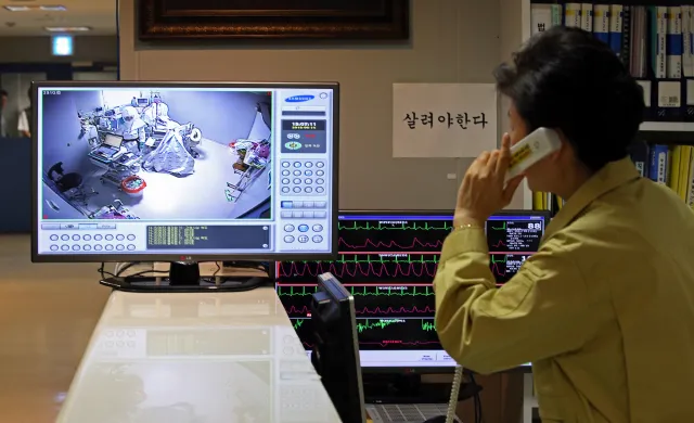 살려야한다 박근혜 메르스 병원 전화 상황실 풍자 연출