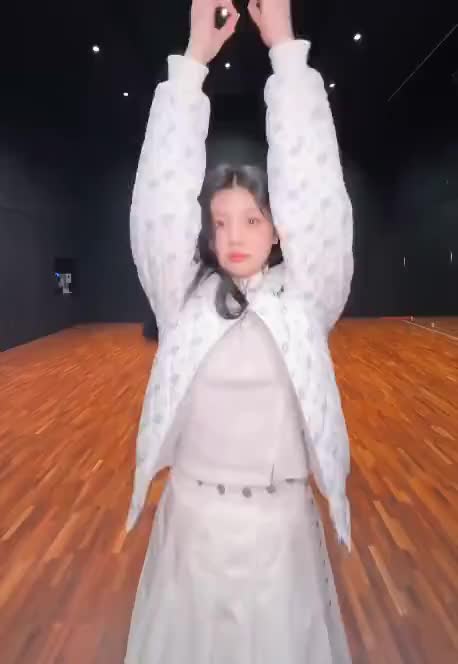 샹하이 로맨스 MZ챌린지 움짤 영상 유행 틱톡 댄스