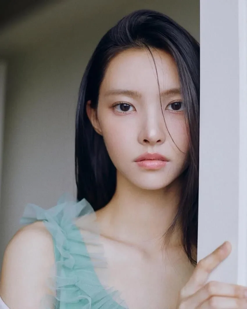 ILLIT 윤아 아이돌 걸그룹