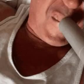 청소기 벌리기 경악 황당 기괴 웃긴 얼굴