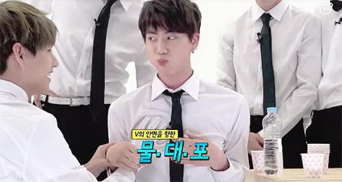 BTS 진 물대포 뿜 방탄소년단 방탄