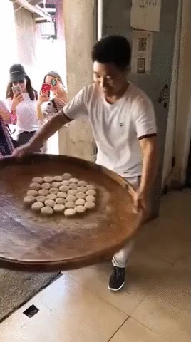 쟁반 중국 대륙