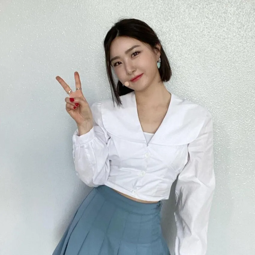 단발좌 브레이브걸스 유나 브이 미소 상큼 아이돌 롤린 무대 셀카