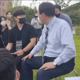 용산개고기1 아서 주먹 분노 빡침 참을인 부들부들 ㅂㄷㅂㄷ 억울 황당 짤