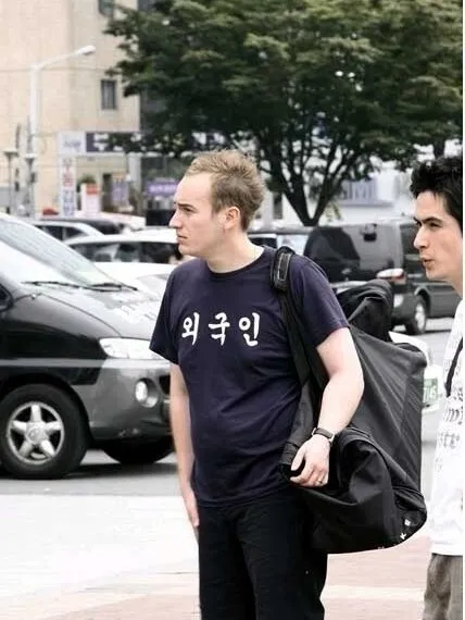 티셔츠 외국인