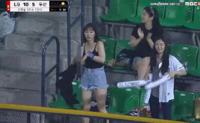 두산응원녀