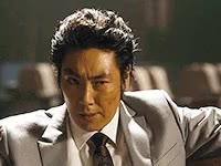 야려 조진웅 범죄와의전쟁 김판호 째려봄 눈빛 카리스마 시비 빤히 무서움