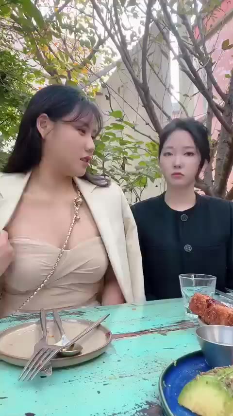 옆사람에게 무조건 뽀뽀할수 있는 스킬