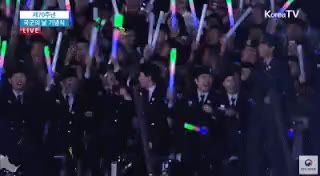 군인들이 신나고 난리난 국군의날 행사.gif 국군의날 군인