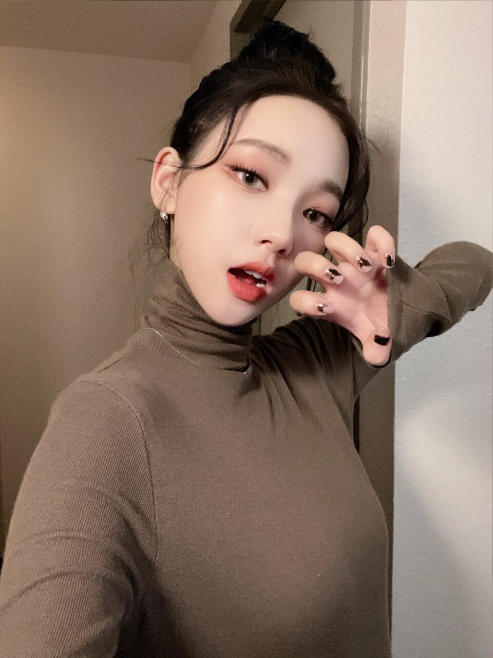 카리나 셀카 짤방 여친짤 에스파 예쁜 아이돌 걸그룹 AESPA Karina