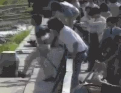 80년대 출근길 상황 기차역 강한자만 살아남던 시절