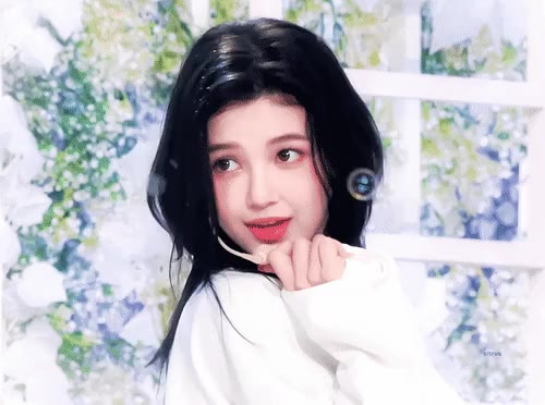 뉴진스 다니엘 웃음 눈웃음