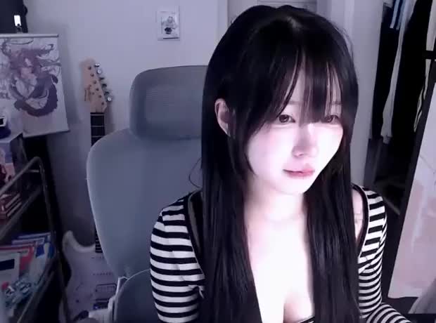 냐모이 치지직 여성 스트리머 방송 영상
