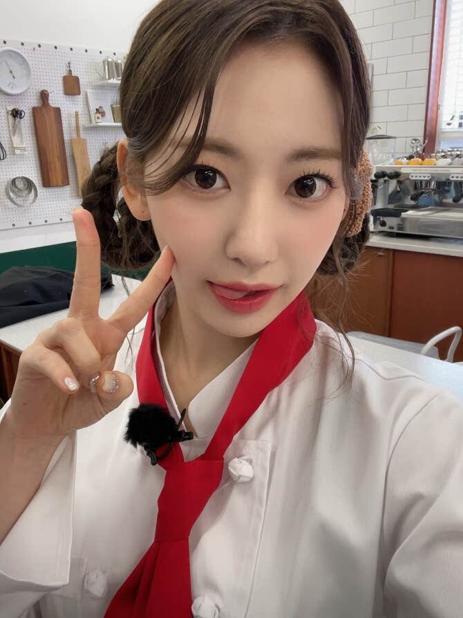 LE SSERAFIM 사쿠라 아이돌 걸그룹 Kpop 여자아이돌