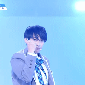 찡긋 프듀재팬 오카다 류온 윙크 파이팅 엔딩요정 응원 미소