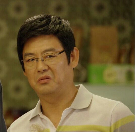 떨떠름 짜증 표정 화나 황당 뭐냐 성동일 싫어 싫은 화난