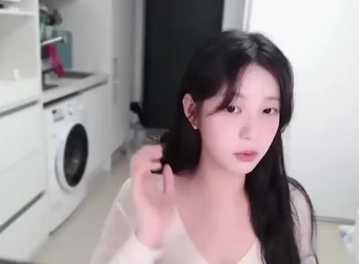 일로하 치지직 여성 스트리머 방송 영상