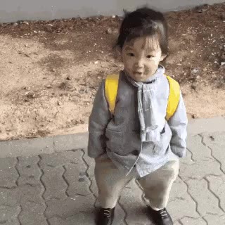K-건달 꼬마 일진 포스 주머니 메롱 개구쟁이 당당함 유치원생 아이