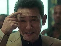 야만스럽게 황정민 수리남 전요환 비웃음 도발 생각 머리