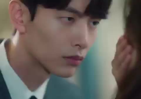 서현진에게 가까이 다가간 이민기 "당신… 누구야?" 뷰티 인사이드 이민기