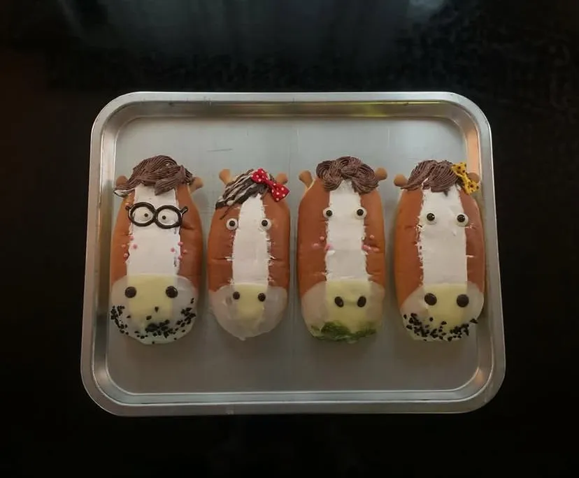 개성 넘치는 말상 사형제