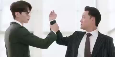 위기 상황에서 멋지게 서현진을 구하는 이민기! (꺅♥) 뷰티 인사이드