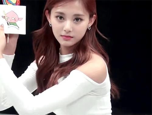 닮은꼴 이모티콘 쯔위 트와이스 웃음
