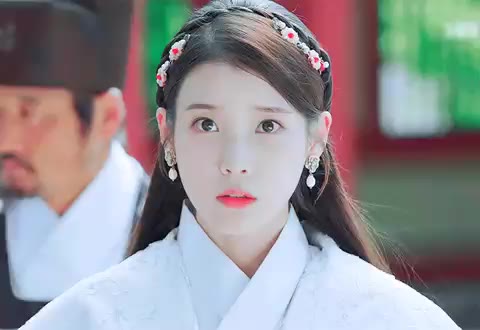 충격적 이지은 충격적 아이유 헐
