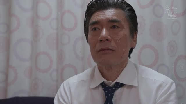 눈빛 뭐지 집중 뭘본거야 좋아 음흉