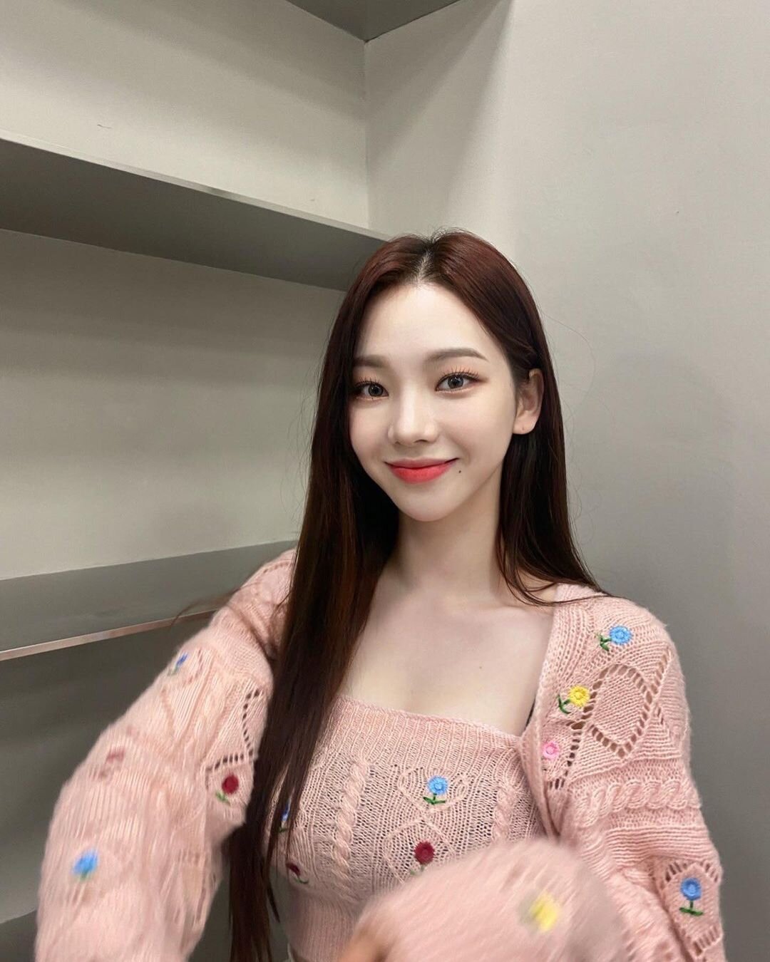 카리나 셀카 짤방 여친짤 에스파 예쁜 아이돌 걸그룹 AESPA Karina