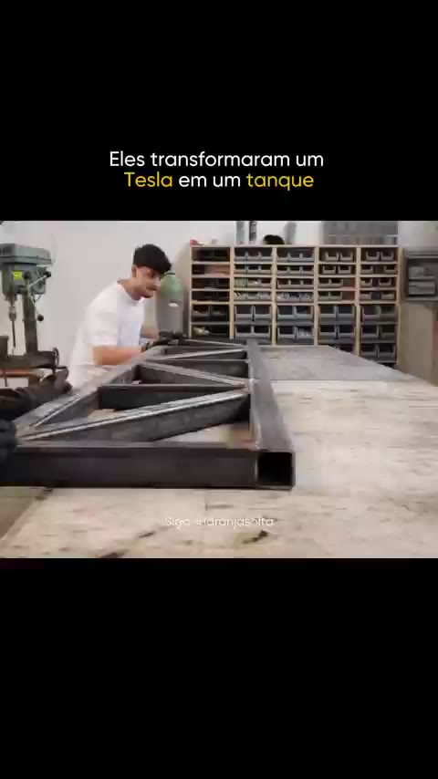 테슬라 탱크