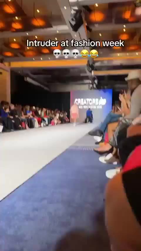 런웨이 워킹