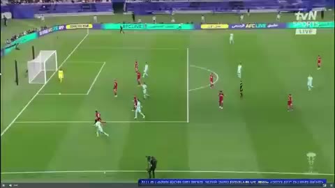 ㄹㄹ 조규성 축구 아시안컵 몸개그 넘어짐 당황 웃긴짤 국가대표 레전드