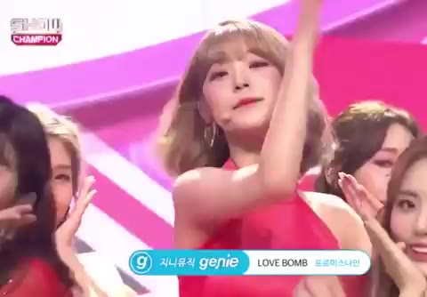 LOVE BOMB 프로미스나인 Show Champion