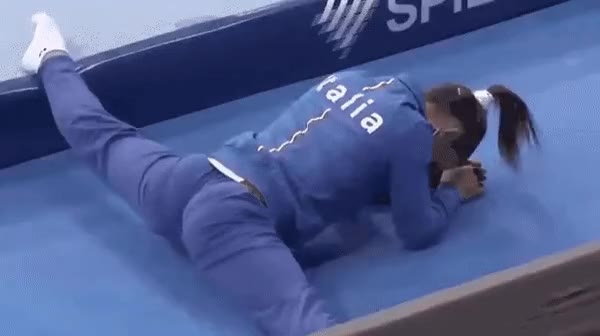 이탈 이탈리아 체조 선수 조지아 빌라 유연성 다리찢기 스트레칭 감탄 놀람