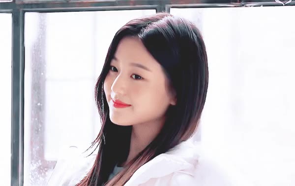 장원영 미소 아이즈원 프로듀스