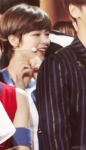선배 좋아해요 설레임 정연