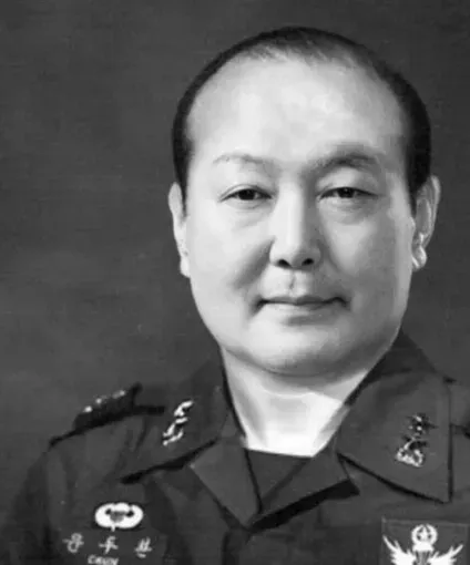 윤대갈