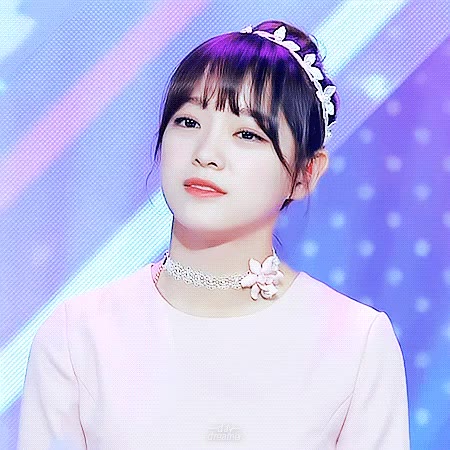 김세정 세미나 미소 웃음 아이돌
