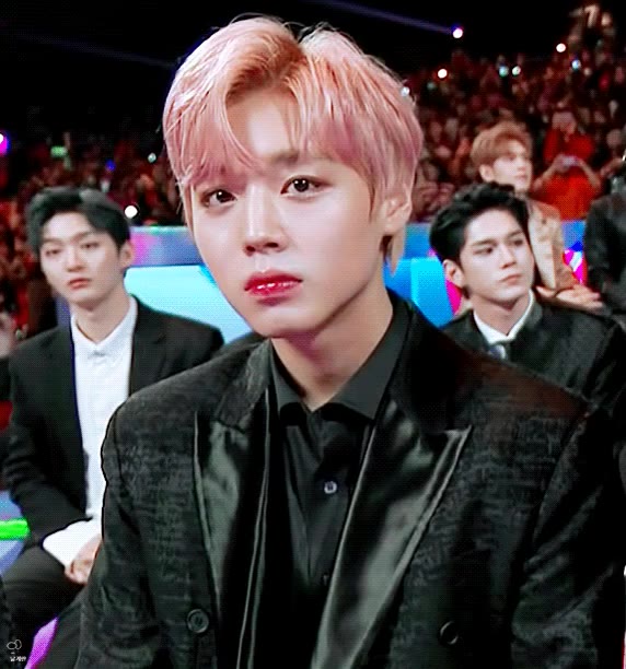 표정 박지훈 워너원 심쿵