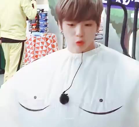 강다니엘 놀리지마 뚱땡이아님