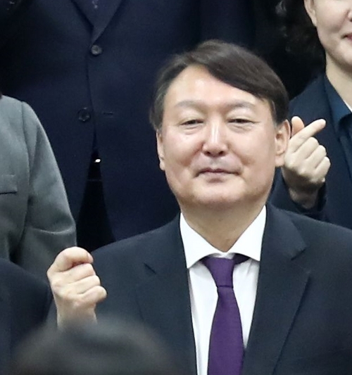 윤석렬 윤석열 손가락 하트 욕 윤짜장 검찰총장 욕심 심술