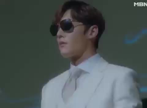 최진혁 썬글라스 모델 MBN 수목드라마 마성의 기쁨