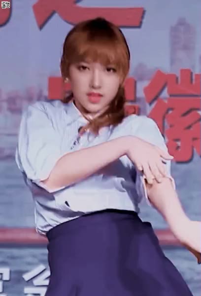 성소 우주소녀 출렁 몸매 글래머