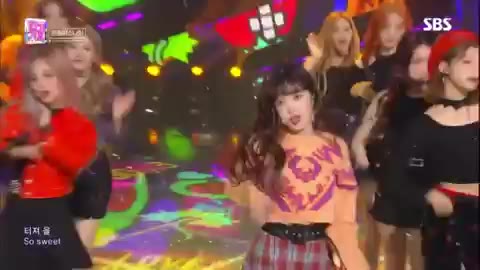 프로미스나인 프로미스나인 LOVE BOMB SBS 인기가요