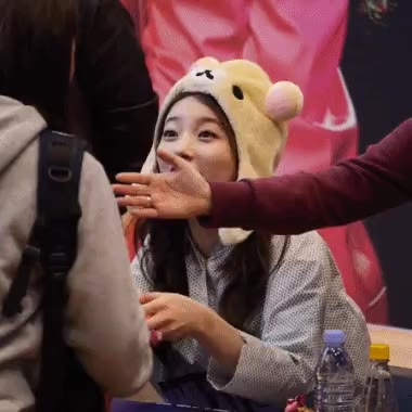 영접 팬싸인회 악수 준비 따라하기