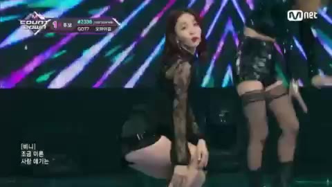 ′1위 후보′ 일곱 빛깔 불꽃 ′오마이걸′의 ′불꽃놀이′ 무대 오마이걸 불꽃놀이 M COUNTDOWN