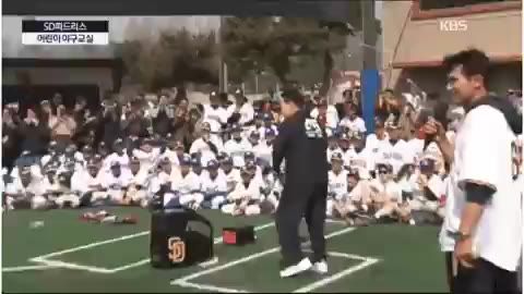 경제 폭망인데 놀고먹는 석렬