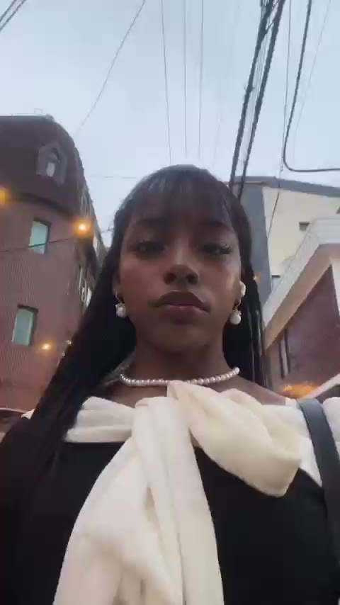 ㅎㅎ 블랙스완 파투 아이돌 시크 미소 예쁨 셀카 여신 무표정